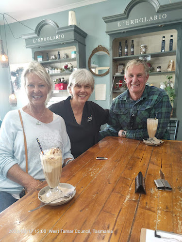 Moon Lily Kitchen and Cakes - Beaconsfield