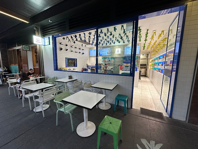 Super Combo Burgers - Hospitality and gastronomy