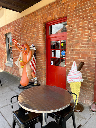 Dynasty's Rockabilly - Hospitality and gastronomy