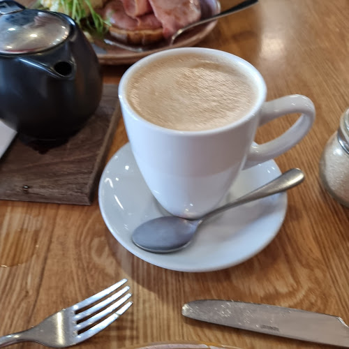 Funkey Monkey Cafe - Lakes Entrance