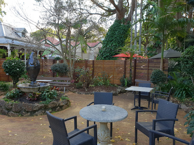 Comentarii opinii despre Poets Cafe