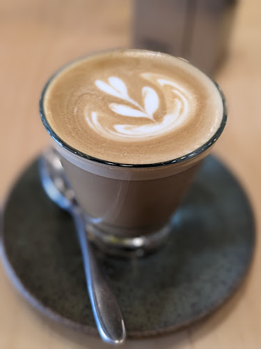 Comentarii opinii despre Round Bird Food & Wine Merchants