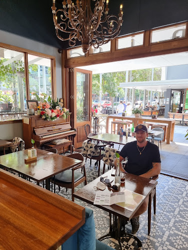 Brisbane bond cleaning - Hospitality and gastronomy