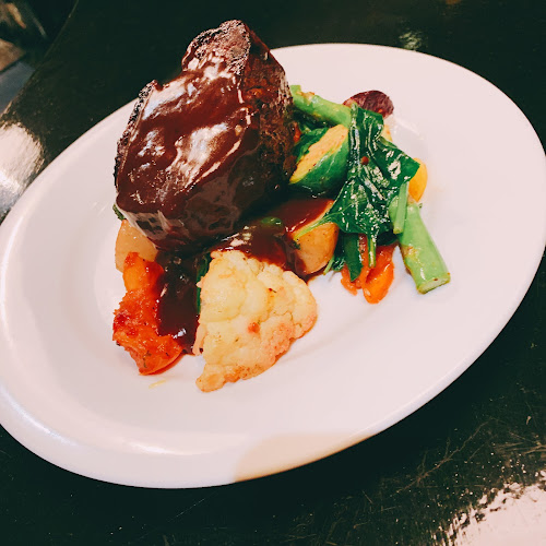 BACKSTAGE BAR & RESTAURANT - Hospitality and gastronomy