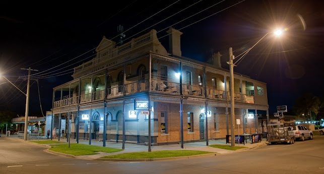 Cobram Hotel - Melbourne