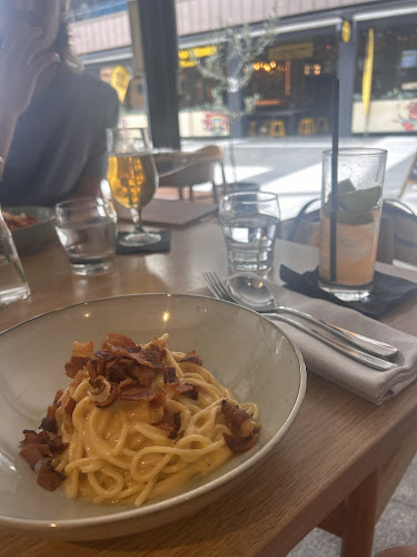 12 Charles, The Oracle, 1N-02/3 Oracle Bvd, Broadbeach QLD 4218