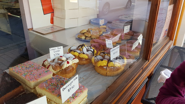 Bills Old-Fashioned Cake & Pies