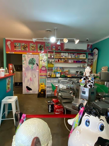 Comentarii opinii despre The Natural Waffle Ice Cream Parlour Old Bar