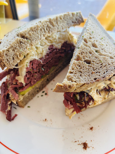 Comentarii opinii despre Satchmo Café