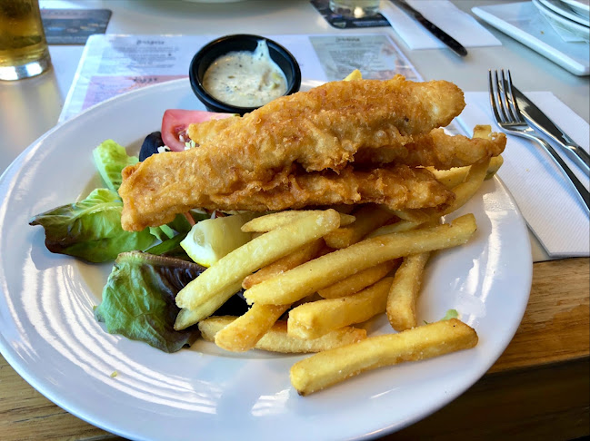 Pelican Waters Tavern