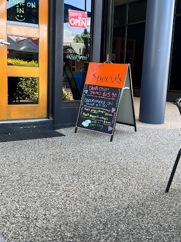 Opinii despre Blah Blah Sandwich Bar în Emerald - Hospitality and gastronomy