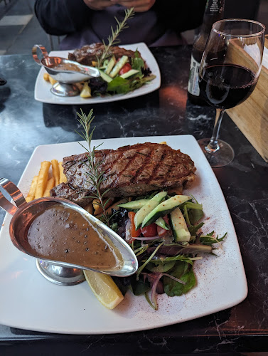 Central Lounge - Surfers Paradise