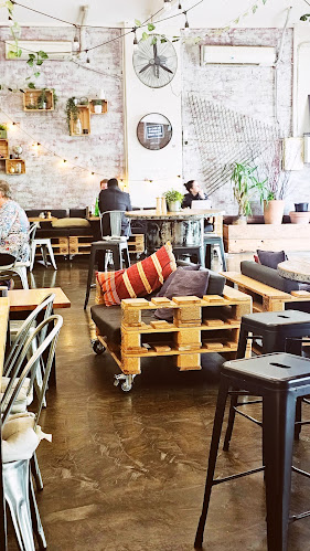 Ample Cafe & Bar - North Melbourne