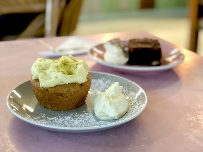 Fat Goose Crossing - Hospitality and gastronomy