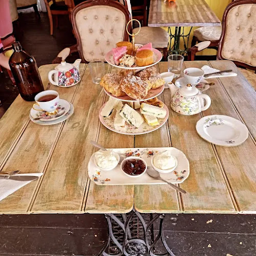 54 Kedron Park Rd, Wooloowin QLD 4030