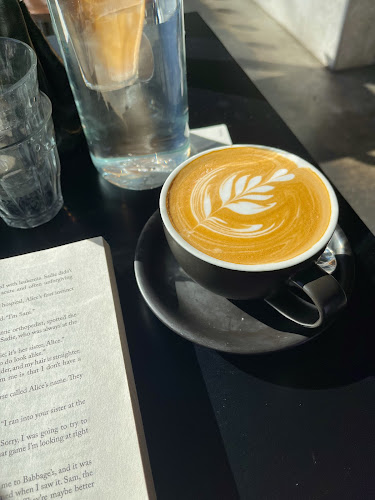 7 Burbury Cl, Barton ACT 2600