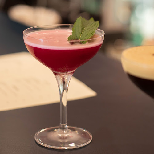 Comentarii opinii despre Laneway Hotel & Sports Bar