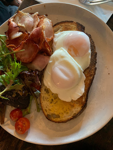 Salmon & Co Eatery - Hospitality and gastronomy