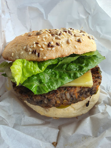 Shop 1/328 Pakington St, Newtown VIC 3220