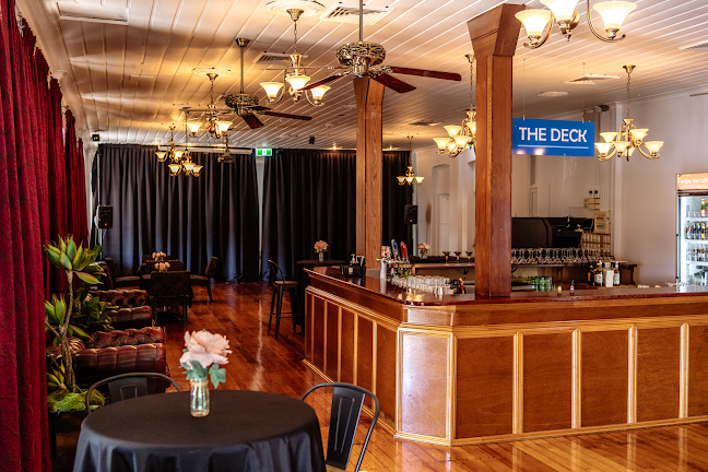 Molly Malone's Irish Pub