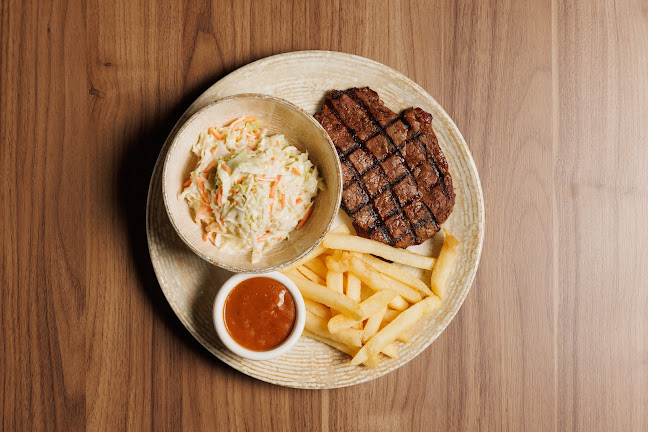 Opinii despre Centenary Tavern în Middle Park - Hospitality and gastronomy