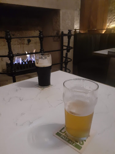 Opinii despre The Hero of Waterloo Hotel în Millers Point - Hospitality and gastronomy