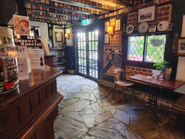 Comentarii opinii despre Last Drop Elizabethan