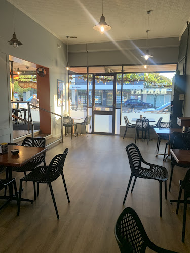 Comentarii opinii despre Waack's Bakery Ararat