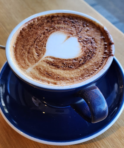 Comentarii opinii despre District B