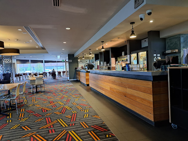 The Phoenix Hotel - Point Cook