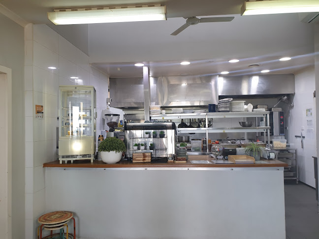 Opinii despre Wangi Deck Cafe în Wangi Wangi - Hospitality and gastronomy