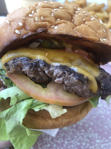 Mr Burger Cafe - Rosny - Hospitality and gastronomy