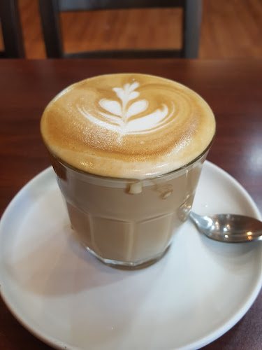 Comentarii opinii despre Benny's Bakery Cafe