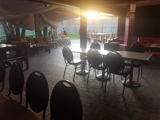 The Lass O'Gowrie Hotel