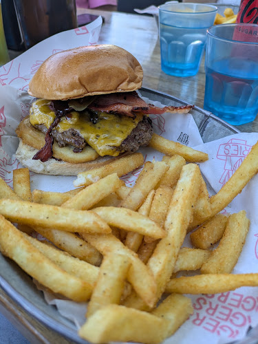 Comentarii opinii despre His Boy Elroy