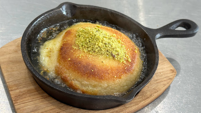 Profiterole Patisserie Mays Hill - Hospitality and gastronomy