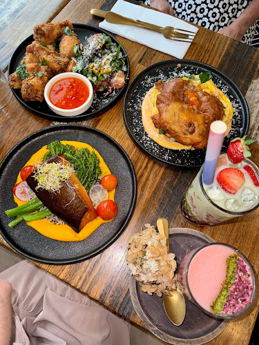 Comentarii opinii despre FLOVIE FLORIST CAFE