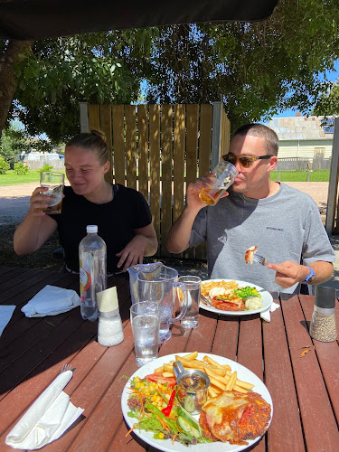 Comentarii opinii despre Junction Hotel Swifts Creek