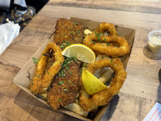 Comentarii opinii despre By The Sea Fish n Chips & Burgers