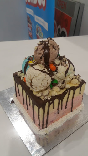 Cold Rock Ice Creamery Calamvale - Hospitality and gastronomy