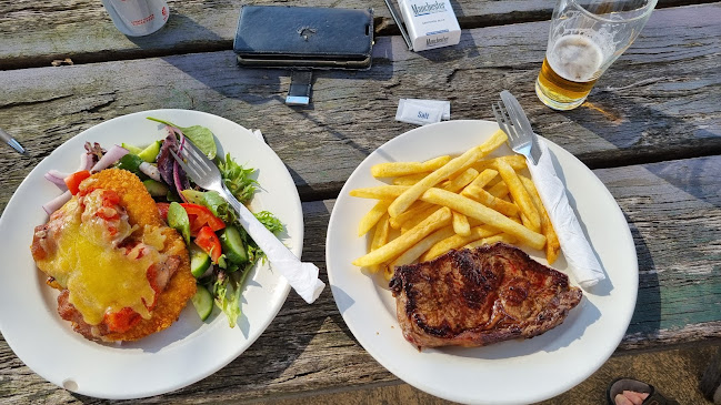 Catho Pub ("Catherine Hill Bay Hotel") - Sydney