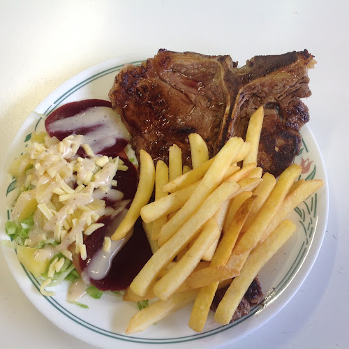 Opinii despre Burgie's Burger Bar & Cafe în Dubbo - Hospitality and gastronomy