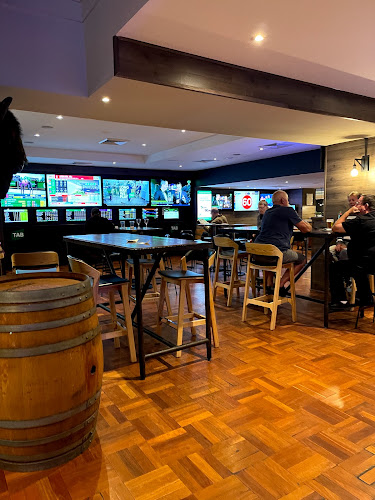 Diggers The Entrance - Long Jetty