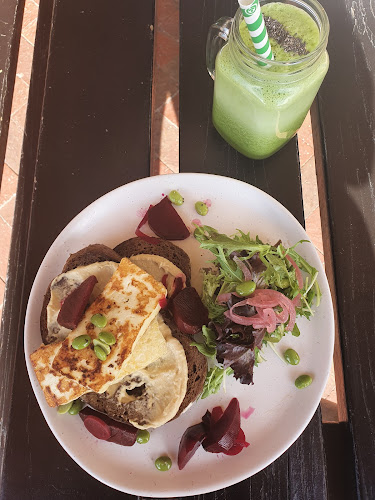 Comentarii opinii despre Causeway Cafe