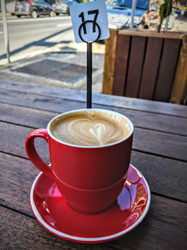 Pete's Artisan Bread and Cafe - Hospitality and gastronomy