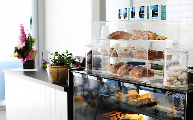 50 Peerless Ave, Mermaid Beach QLD 4218