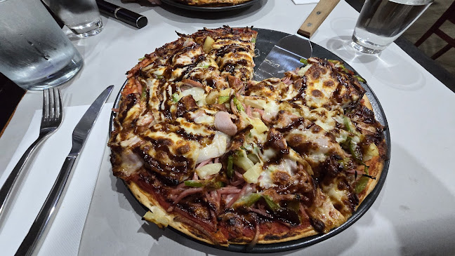 Luka Pizza Bar - Leopold