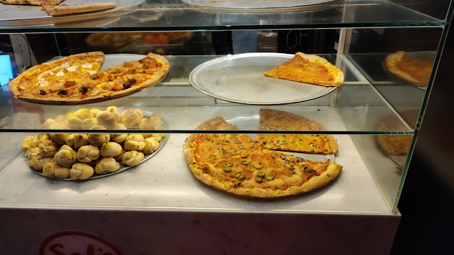 Sal's Authentic New York Pizza - Exhibition Street - Hospitality and gastronomy