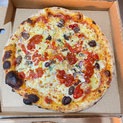 Comentarii opinii despre La Q Woodfired Pizza , Italian Restaurant and La Q Kebab Kew