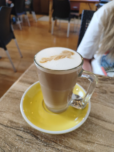 Opinii despre The Bean Chapel în Busselton - Hospitality and gastronomy